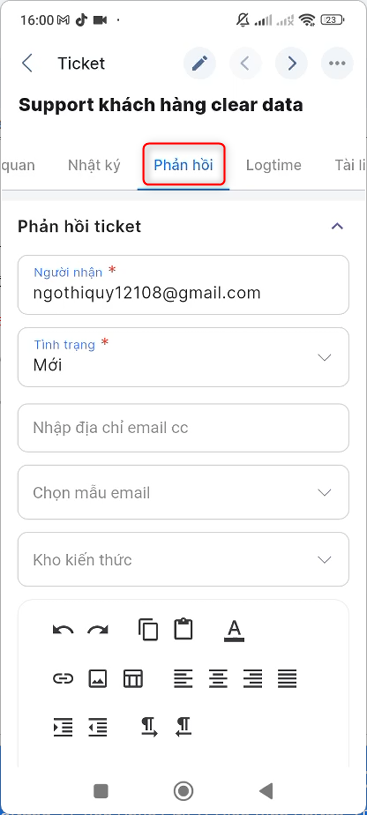 Chuyển sang tab Phản hồi
