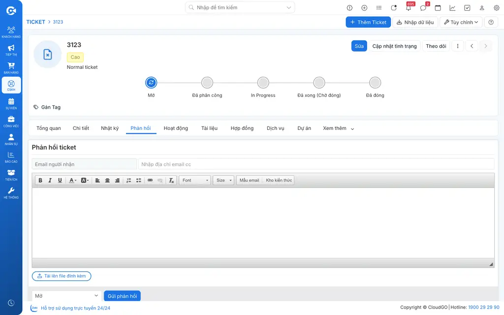 Khung phản hồi Ticket với nút Mẫu email và Kho kiến thức